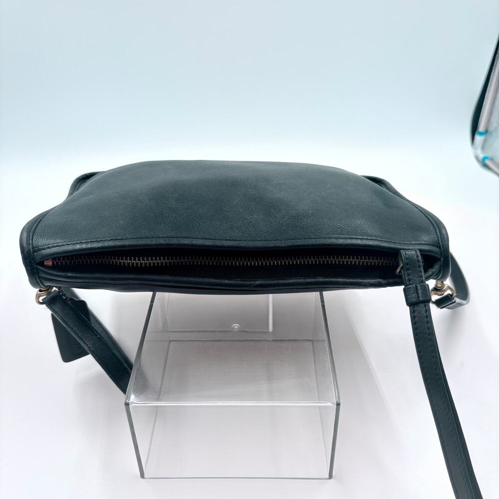 Authenticated Vintage Coach Classic Basic Bag - image 8